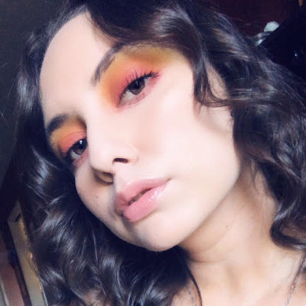 Meet your Posher, Esmeralda